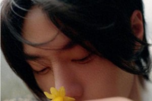 王一博首登《VOGUE》单封，创华语男星纪录