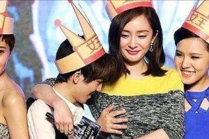女星越界行为盘点：张艺凡杨幂蔡思贝等引争议