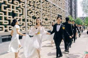 张爱马笛贾昊悦舞会婚礼：舞蹈与亲情的完美融合